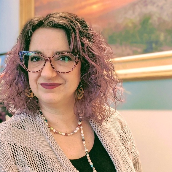 Meet your Posher, Susan - Picture 2 of 2